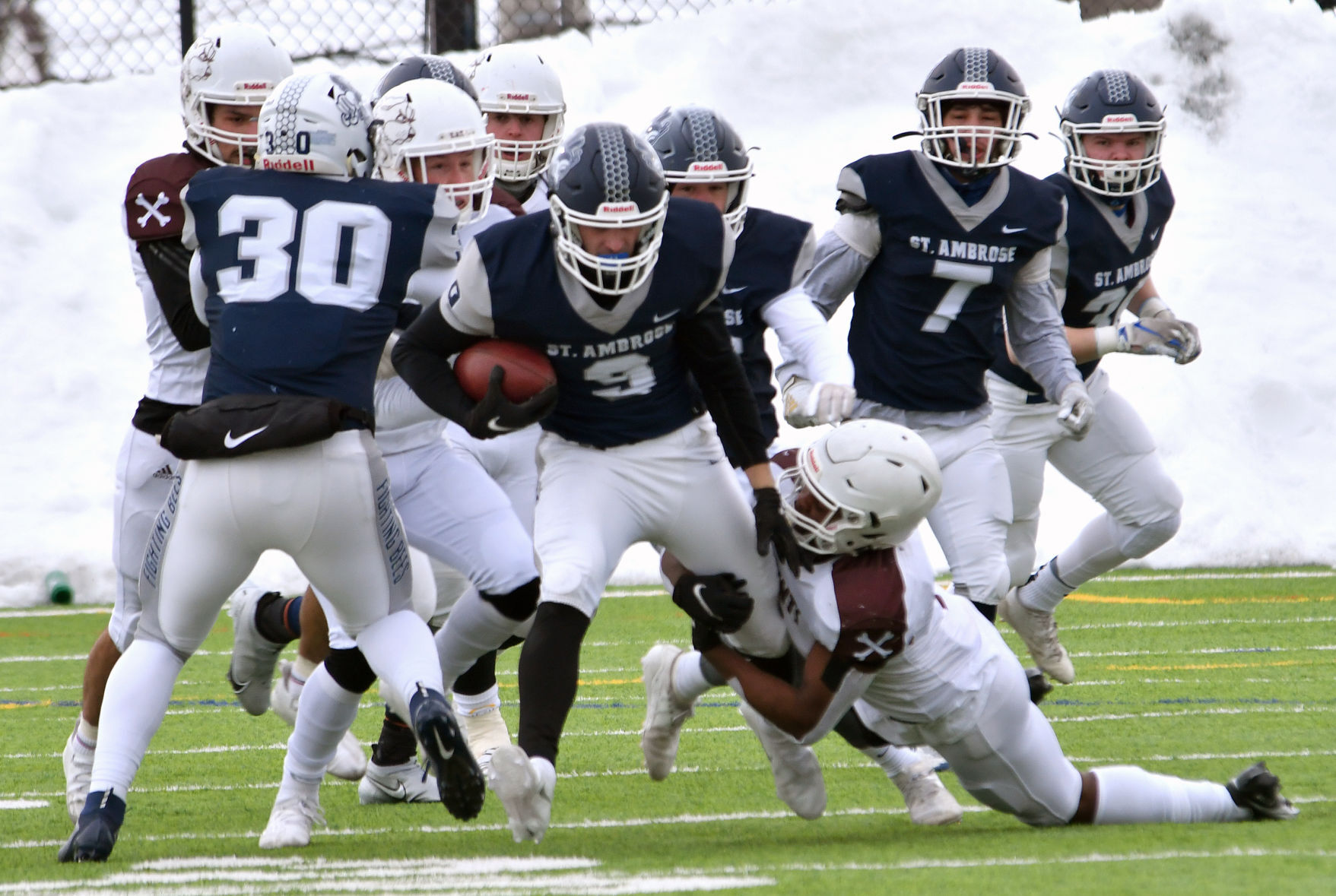 022121-qc-spt-ambrose football